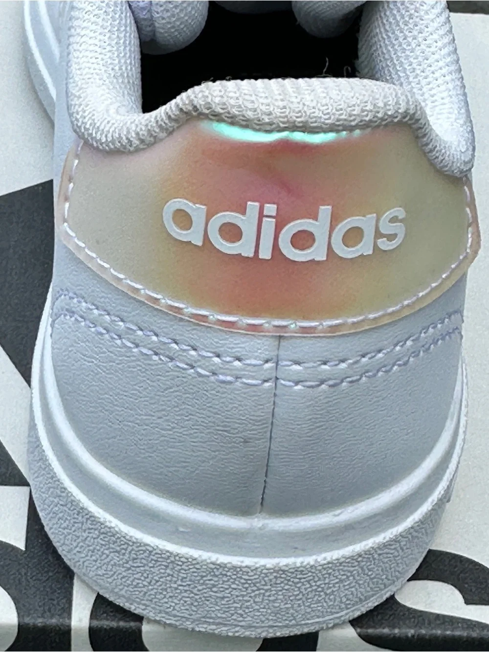 NEW Adidas Unisex Little Kids Grand Court 2.0 Low Casual Sneaker Youth 12K (12C)